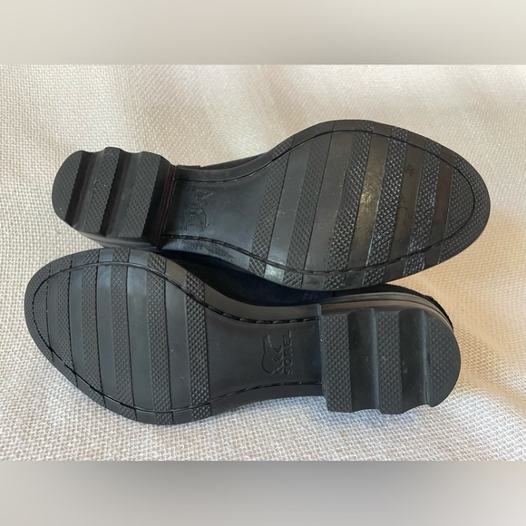 EUC Sorel Lola cutout booties - Picture 9 of 10